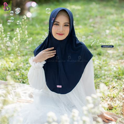 maniakjilbab|Jilba Berfans (@jilbaberfans) .